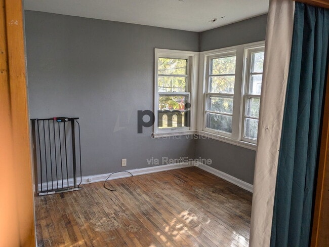 Building Photo - 600 E Jefferson Pl