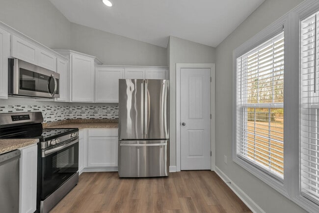 Building Photo - 202 Browns Ferry Rd