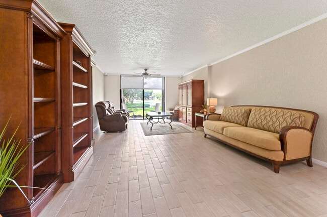 Building Photo - 15075 Witney Rd