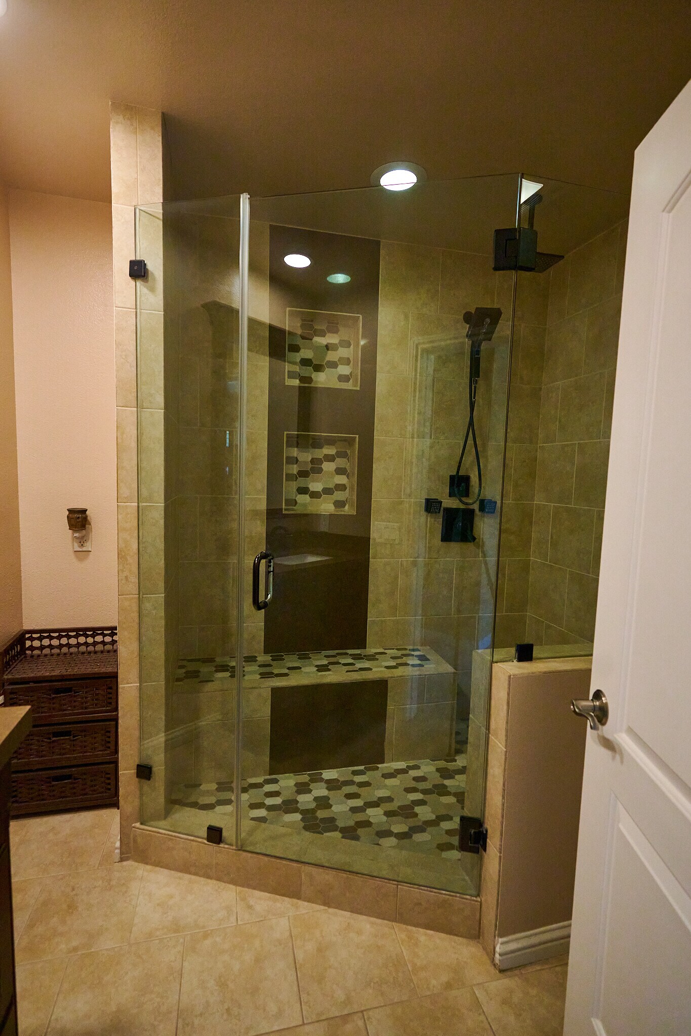 Building Photo - 3520 Maricopa St