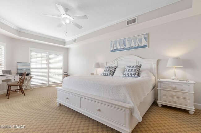 Building Photo - 102 Yacht Harbor Dr