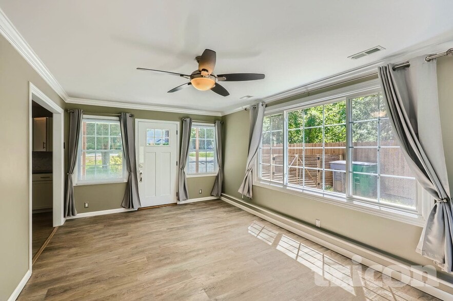 Building Photo - 2210 Weddington Rd