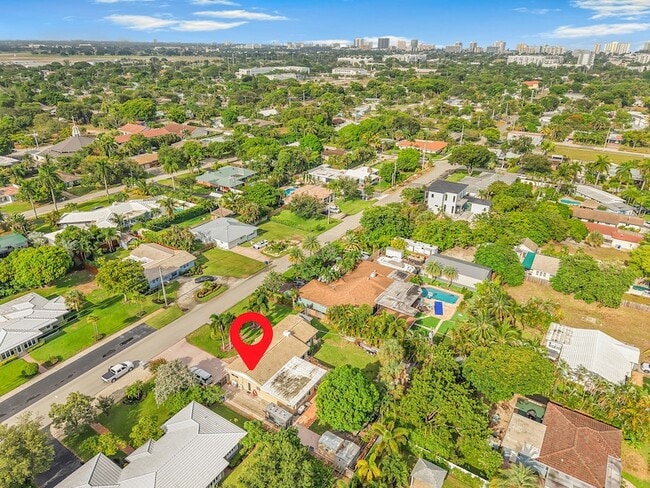 Building Photo - 724 NE 2nd St