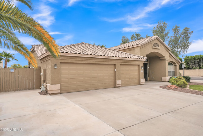 Building Photo - 2343 E Kempton Rd