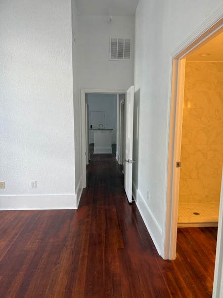 Building Photo - 1090 10th St N