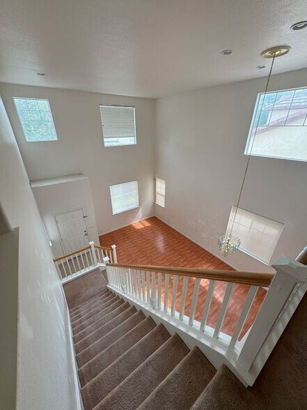 Building Photo - 645 Rockspray Cir