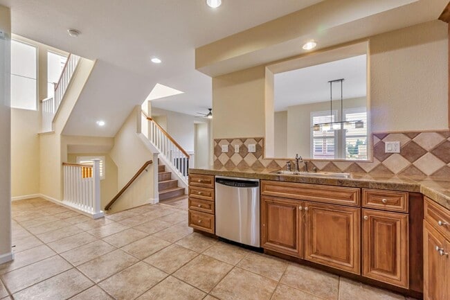 Building Photo - 2678 Deerwood Dr