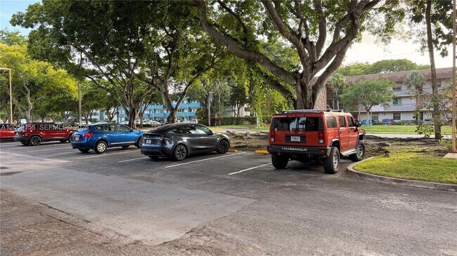 Building Photo - 6090 N Sabal Palm Blvd