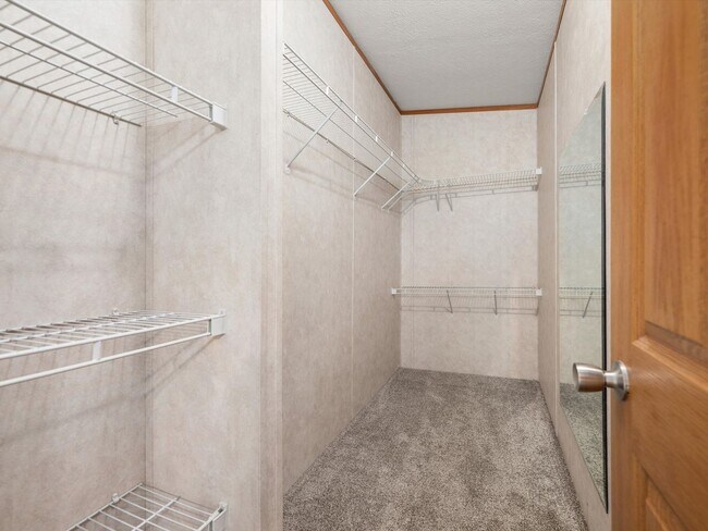 Building Photo - 13675 Woodbridge Rd