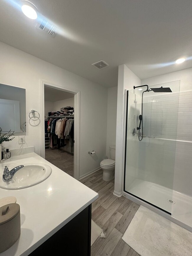 Building Photo - Beautiful Las Vegas Home!