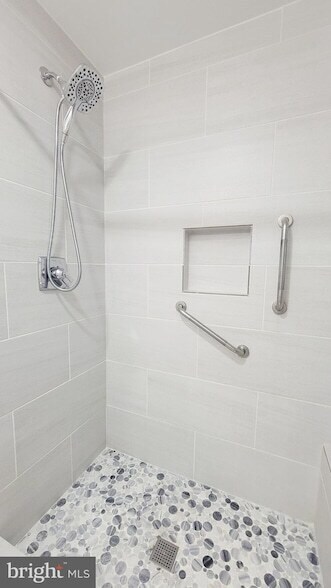 Building Photo - 12400 Shadow Ln