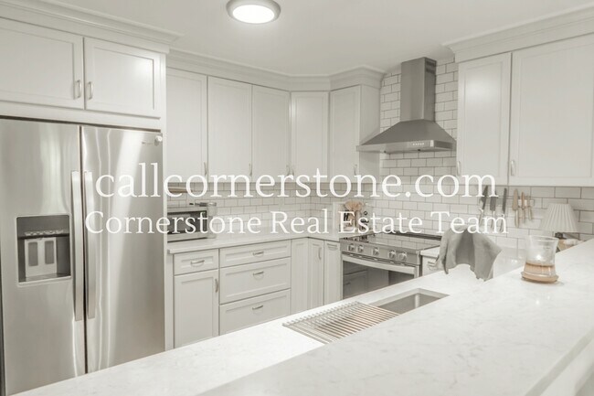 Building Photo - 7315 Brentford Dr