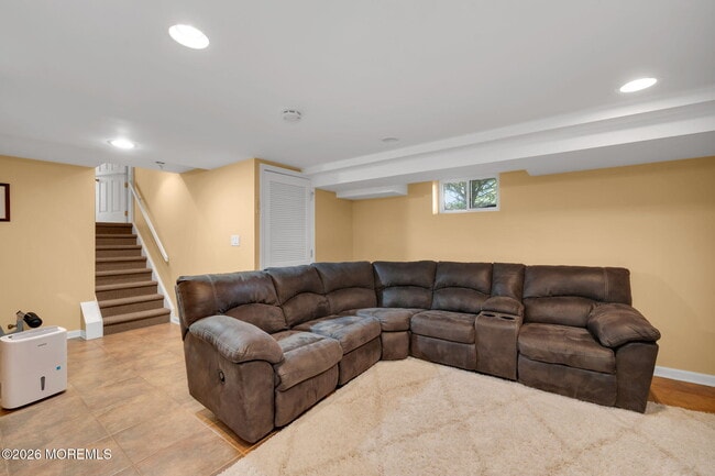 Building Photo - 55 S Lake Dr
