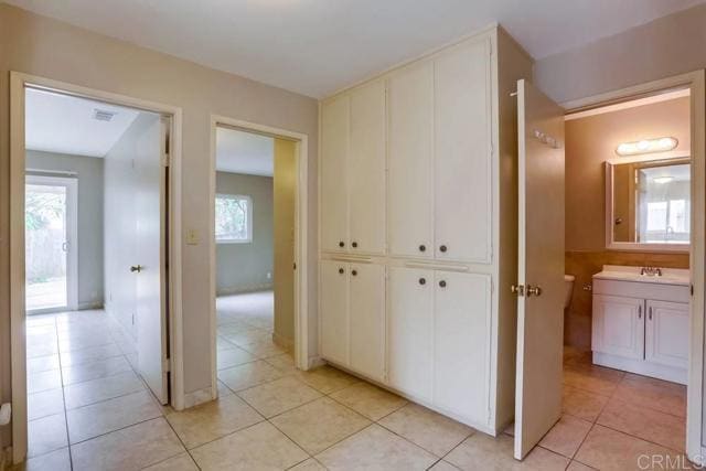 Building Photo - 928 Bonita Dr