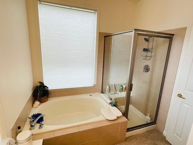 Building Photo - Charming home located in Coal Creek Ranch-$1000 Off First Month's Rent!