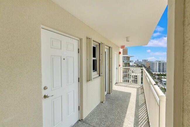 Building Photo - 750 N Ocean Blvd