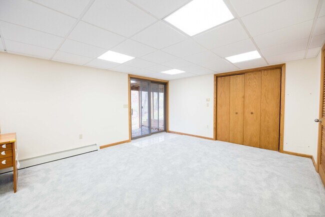 Building Photo - 18 Clifford Ave