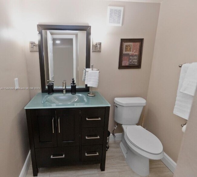 SO FLO Real Estate Group 16251 Golf Club Rd # 110 WESTON - 16251 Golf Club Rd