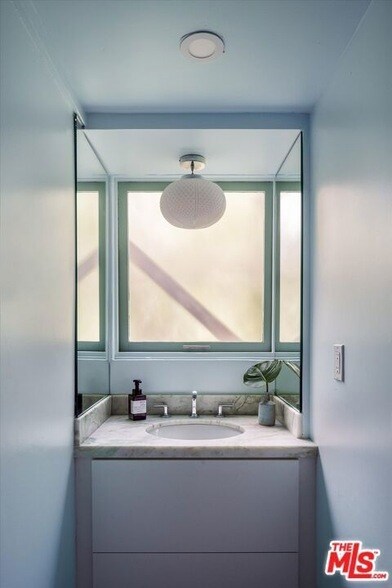 Building Photo - 2764 Outpost Dr