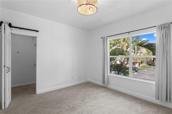 Building Photo - 604 Arbor Lake Ln