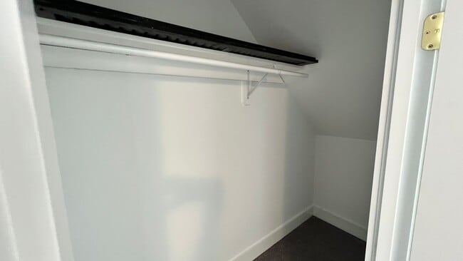 Building Photo - 24-28 Hill St