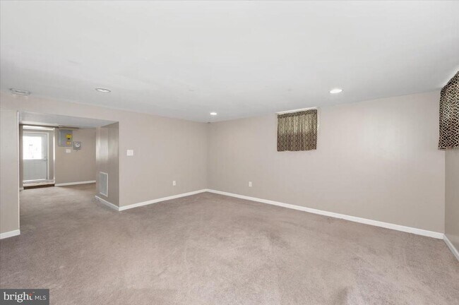 Building Photo - 1551 Langford Rd