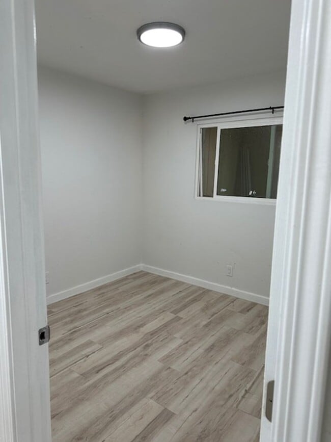 Building Photo - 895 Lekeona Loop