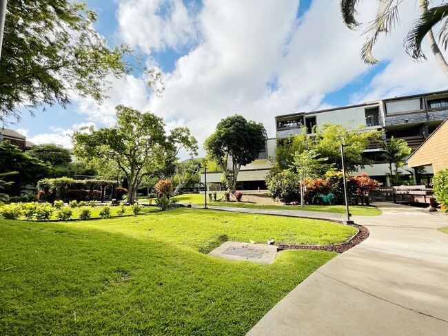 Building Photo - Pet Friendly Kailua Condo with A/C
