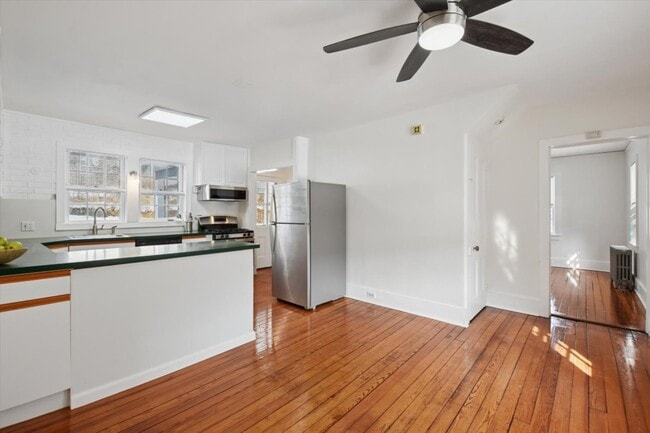 Building Photo - 247 Liberty Corner Rd