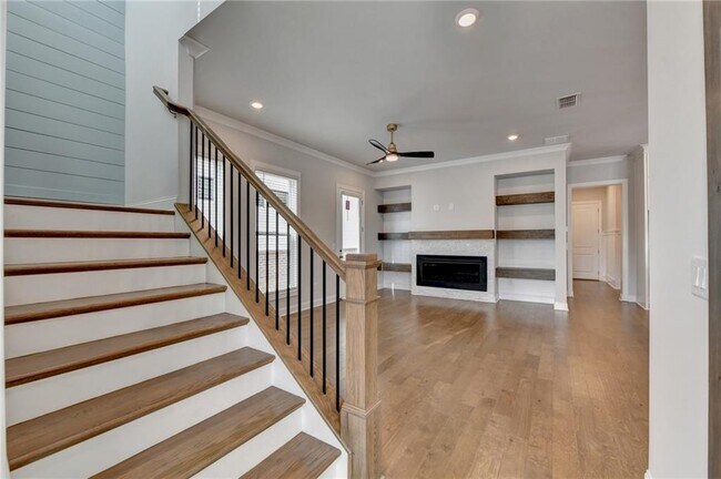 Building Photo - 4536 Molder Dr