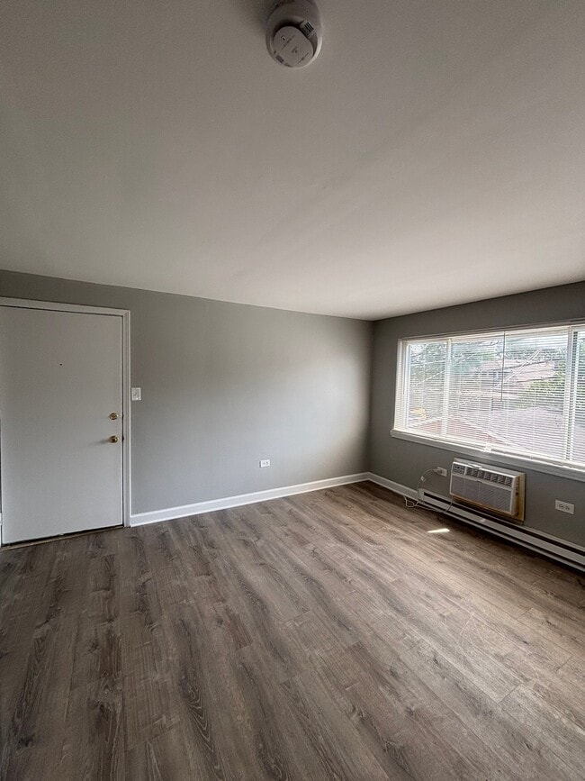Building Photo - 2109-2123 W 119th St