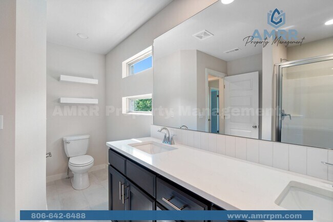 Building Photo - Beautiful Bella Vista Home!