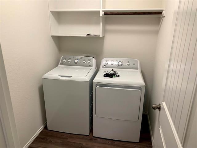 Building Photo - 2444 Larimar Dr