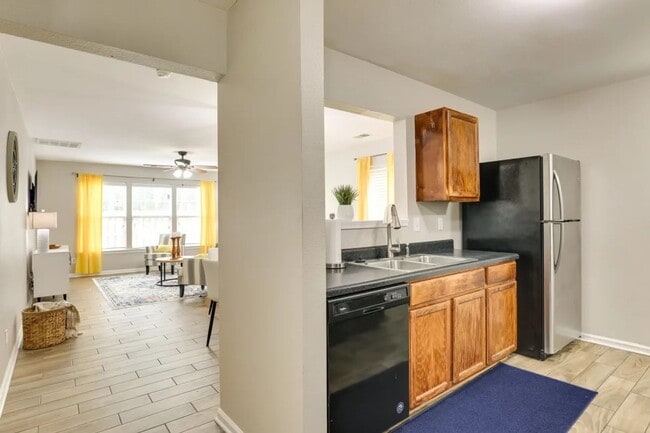 Building Photo - Vistiana Off Dorchester in Dorchester II S...