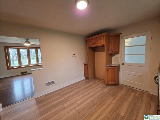 Building Photo - 1645 Mark Twain Cir