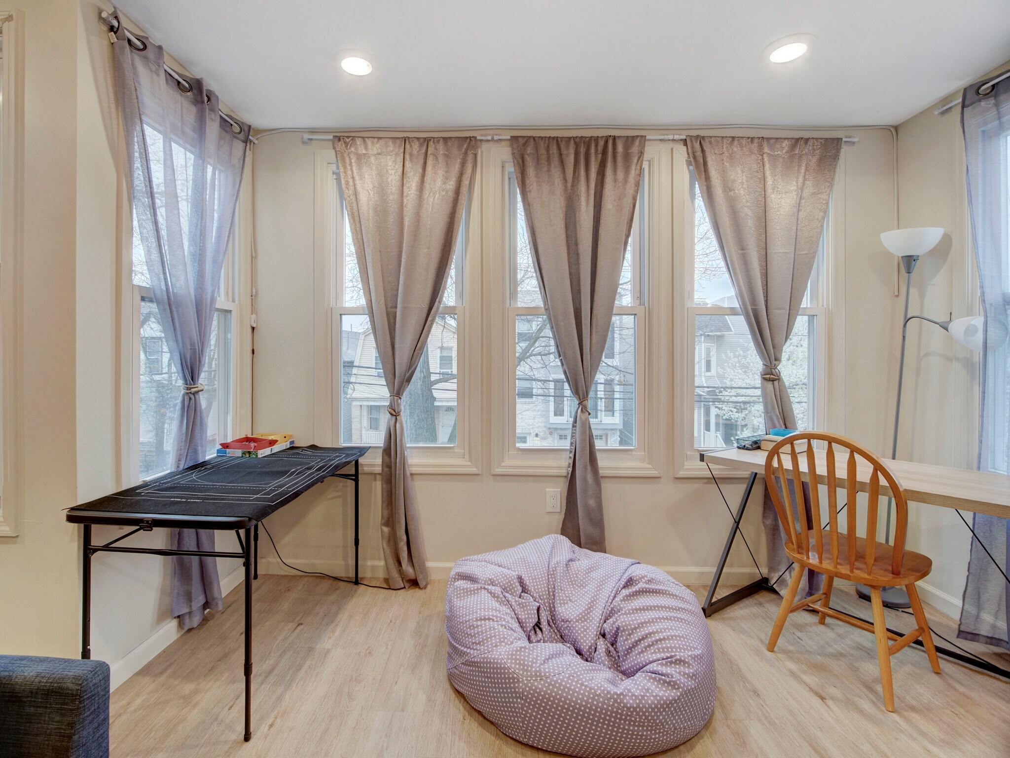 Building Photo - 140 Fabyan Pl