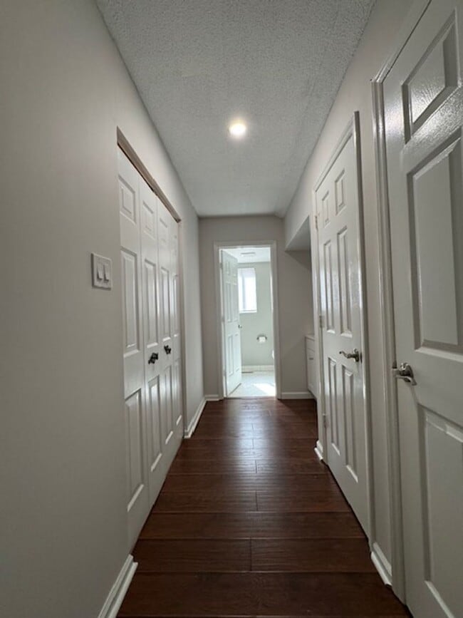 Building Photo - 1908 Stephens Ct