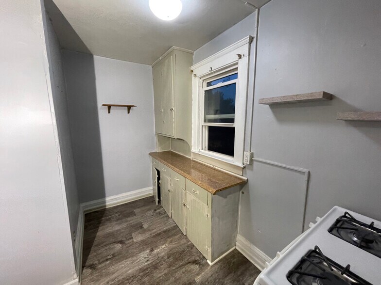 Building Photo - 709 Steward Ave