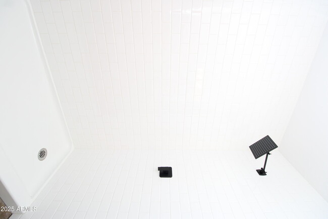 Building Photo - 802 S 11th Ave