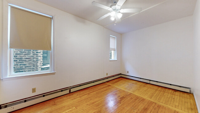 Building Photo - 4519 N Artesian Ave