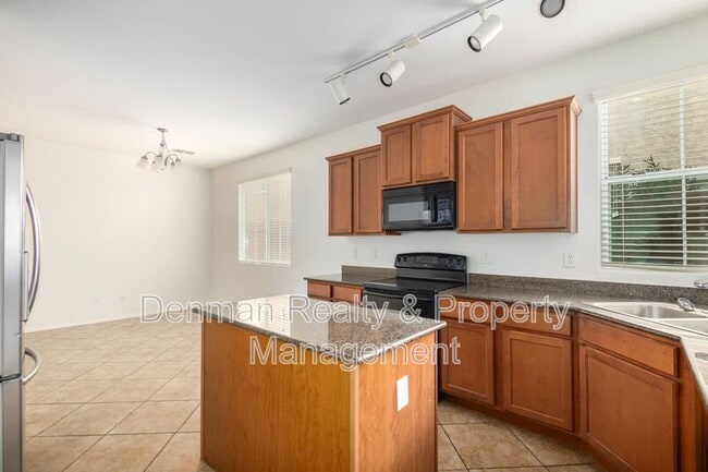 Building Photo - 4262 E Carla Vista Dr