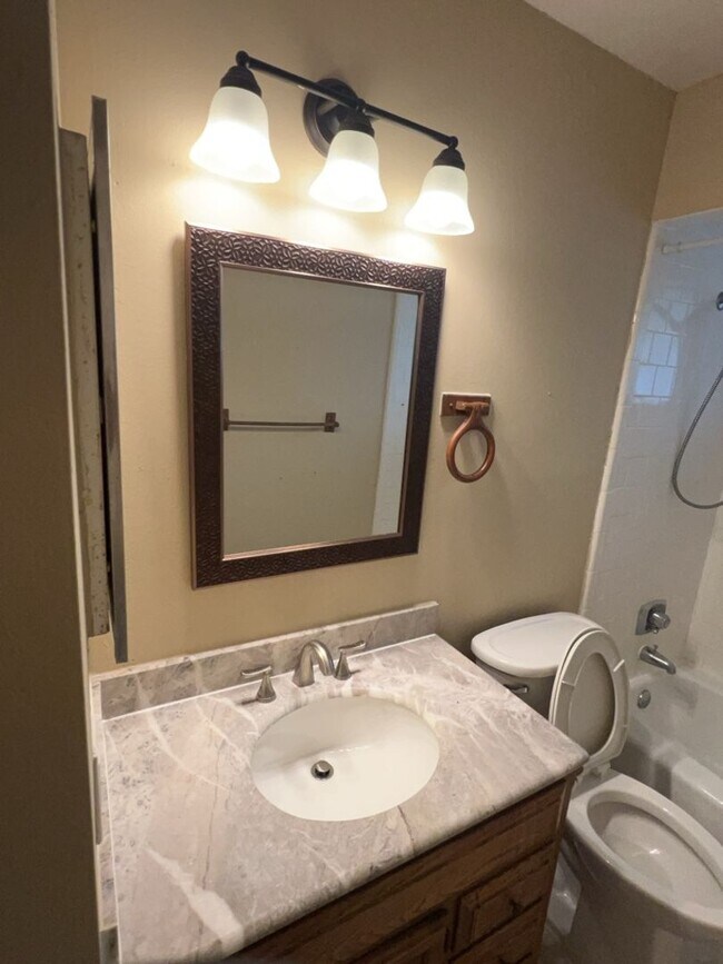 Building Photo - 7702 Tierra Verde Dr
