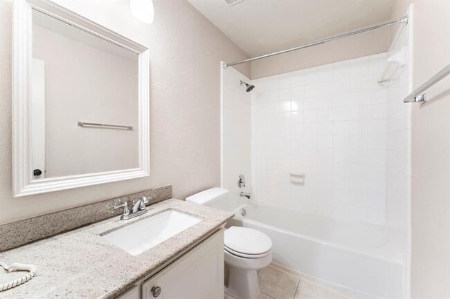 Building Photo - 46 Alderon Woods Pl