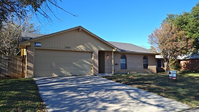 Primary Photo - 1003 N 4th St