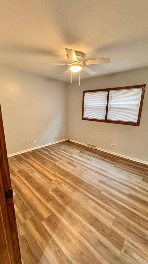 Building Photo - 5517 W Windsor Ave