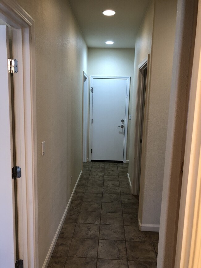 Building Photo - Highly Desired 4 Bedroom Empire Ranch Home!