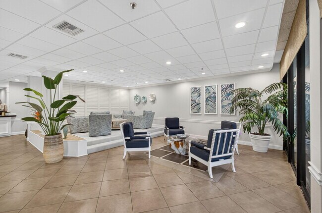 Building Photo - 1300 Jimmy Buffett Mem Hwy