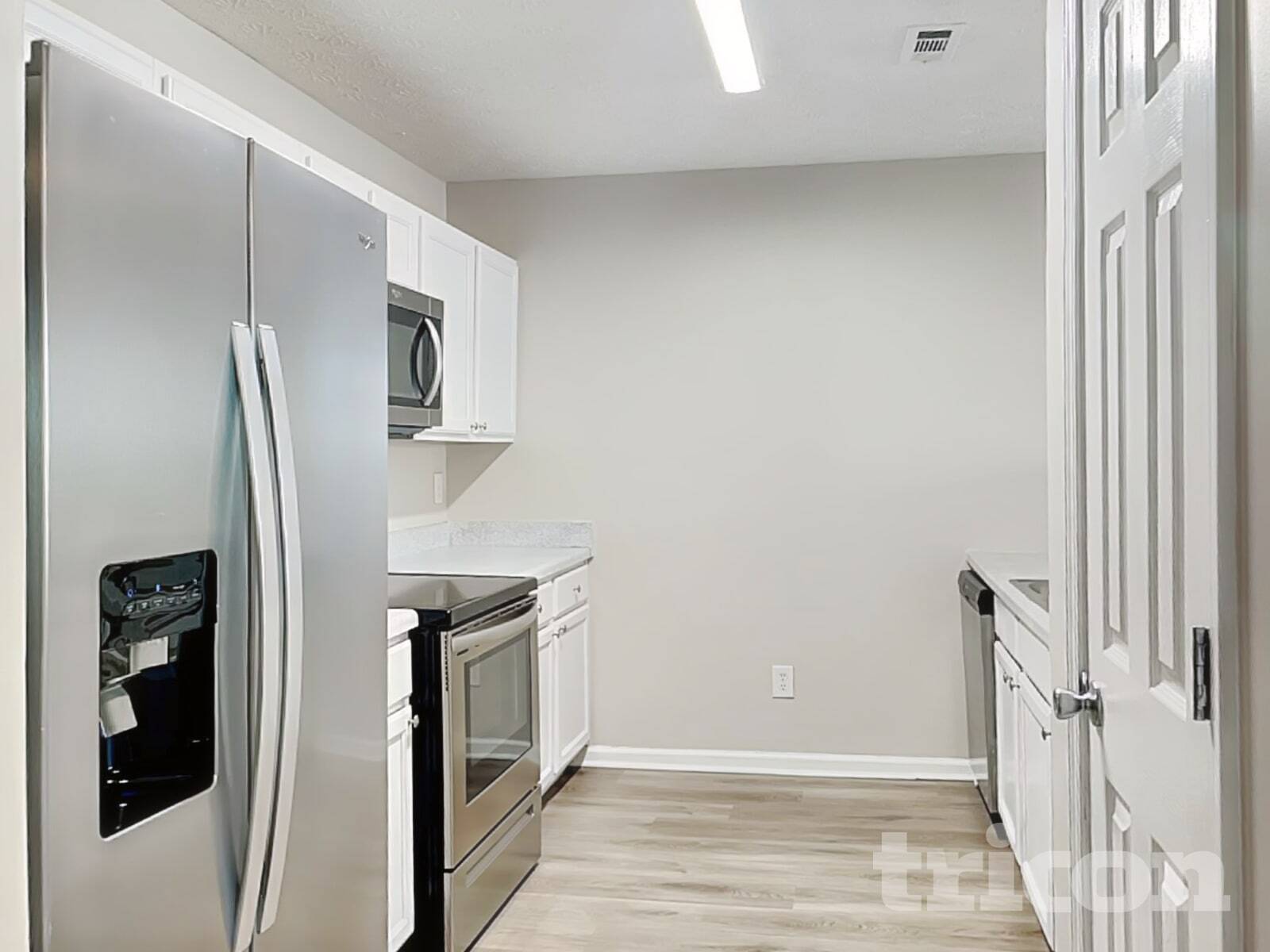 Building Photo - 1404 Deer Creek Ct