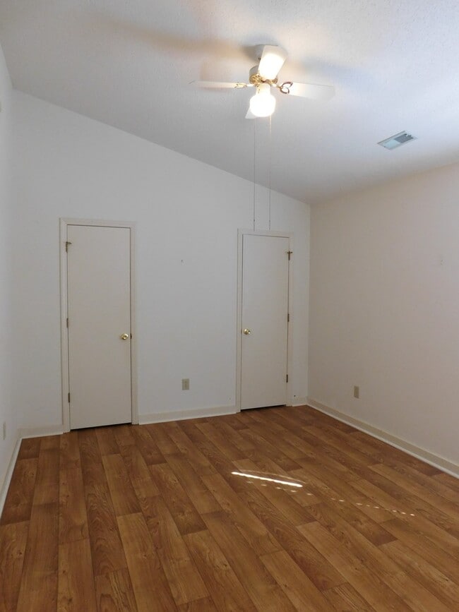 Building Photo - 2801 Currituck Ct