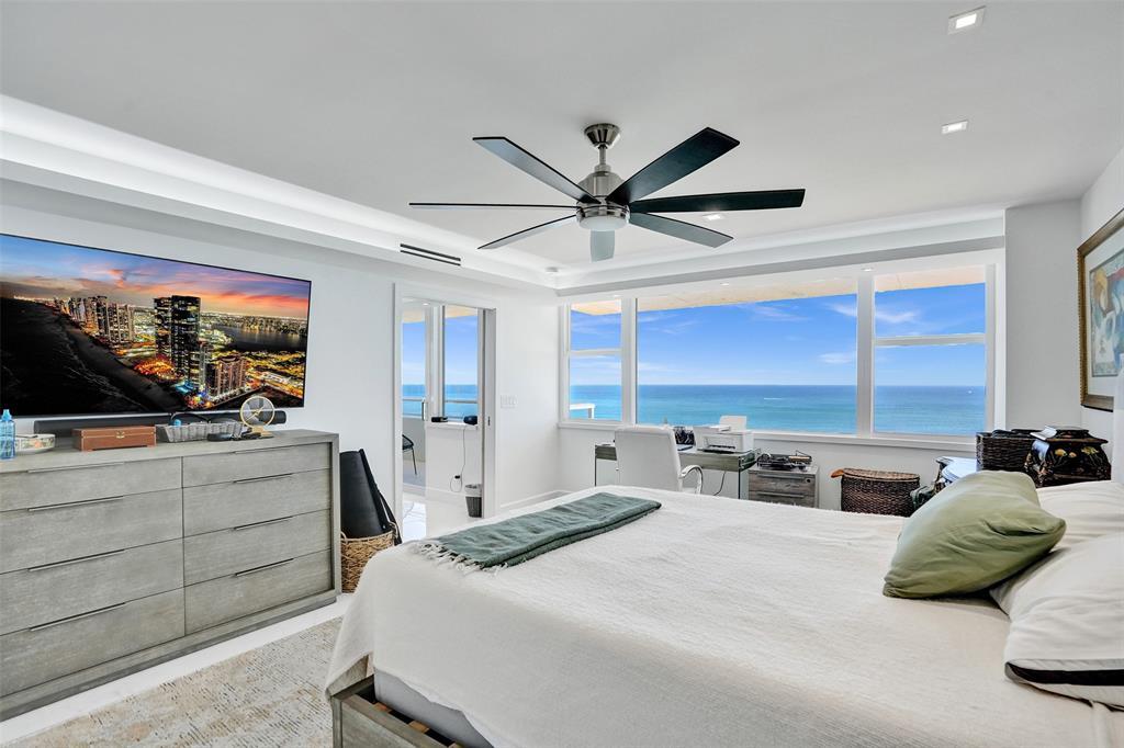 Building Photo - 545 S Fort Lauderdale Beach Blvd